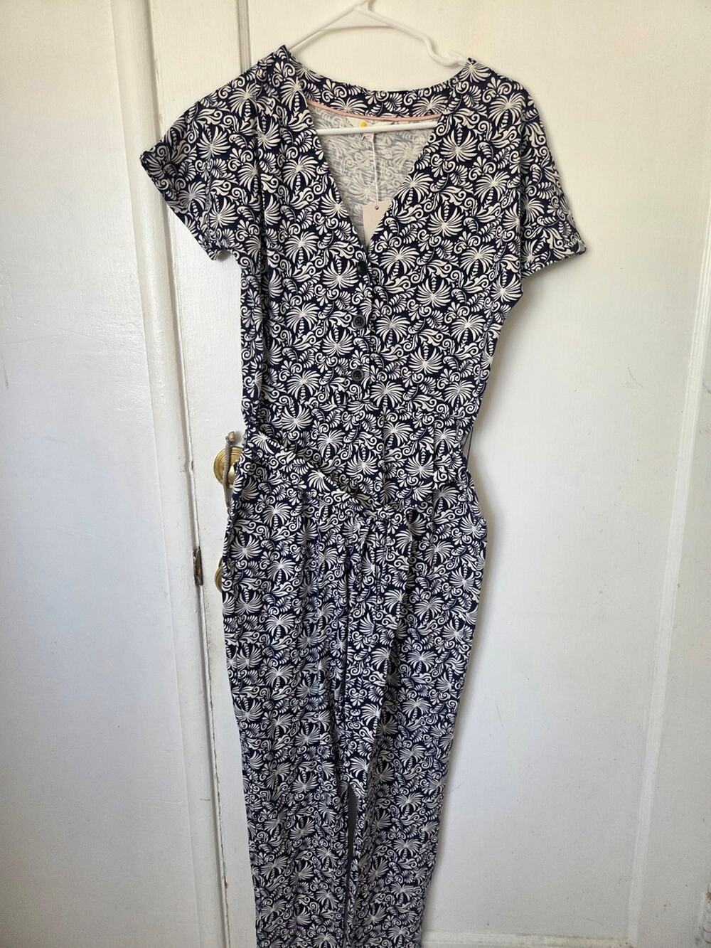 Boden Navy Blue & White Floral Plant Print V Neck Button Jumpsuit 6 Medium
